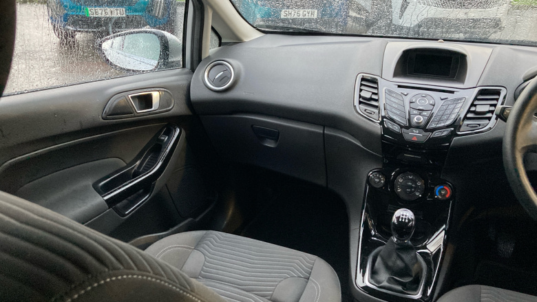 Ford Fiesta 1.25 82 Zetec 5dr Petrol Hatchback